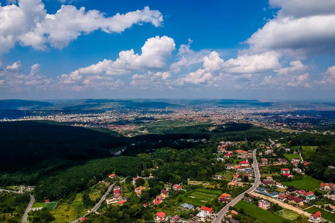 كلوج-نابوكا Hotel Sunny Hill المظهر الخارجي الصورة